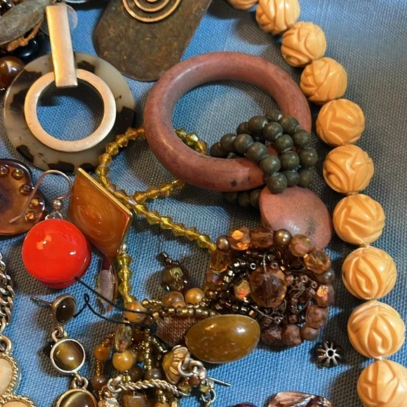 Neutral tone craft and repurpose lot - Picture 10 of 13